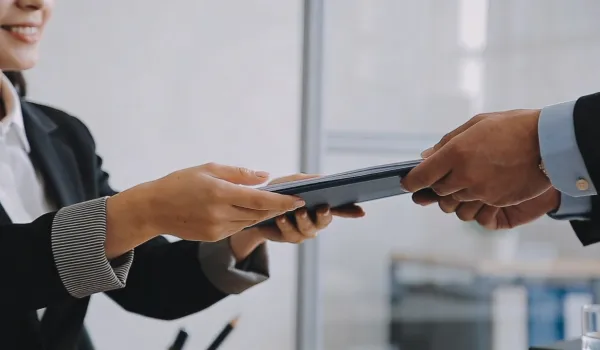 Как банкротство помогает защищаться от исполнительного производства?