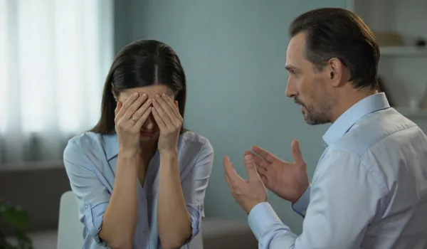 Требуют долг после банкротства. Как быть?