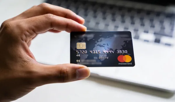 Долг по кредитной карте. Что делать