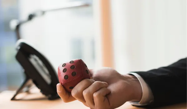 Должникам официально запретят делать ставки: что нужно знать в 2025 году