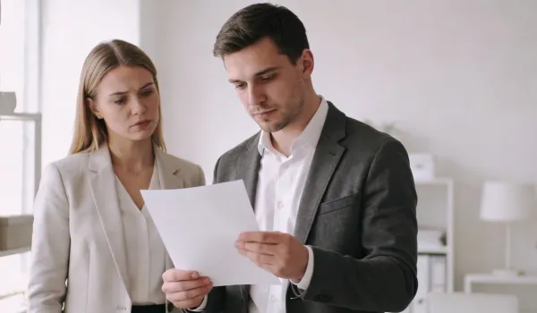 Долговая расписка: зачем нужна, как составить, и когда потребуется нотариус