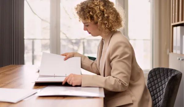 Чем грозит смена финансового управляющего для должника: риски, сроки и последствия 2025 года