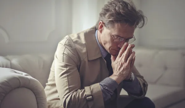 Что могут сделать приставы за долги, а чего не могут? Осведомлен – значит вооружен!