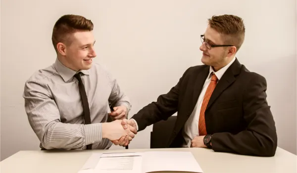 Как найти юриста по банкротству? Как отличить профессионалов от дилетантов?