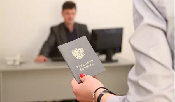 Неофициальная работа при банкротстве: чем рискует должник