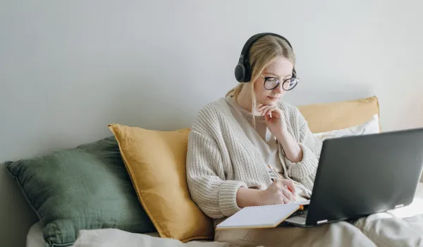 Подработка в интернете: как заработать на дому?