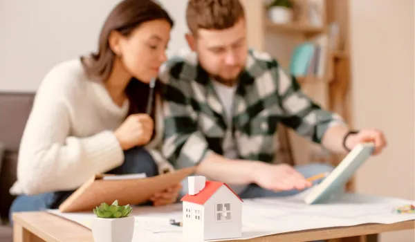 Продажа имущества родственникам перед банкротством. Что будет если подарить квартиру и автомобиль жене