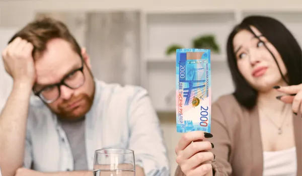 Семья в долгах: можно ли списать общий долг?