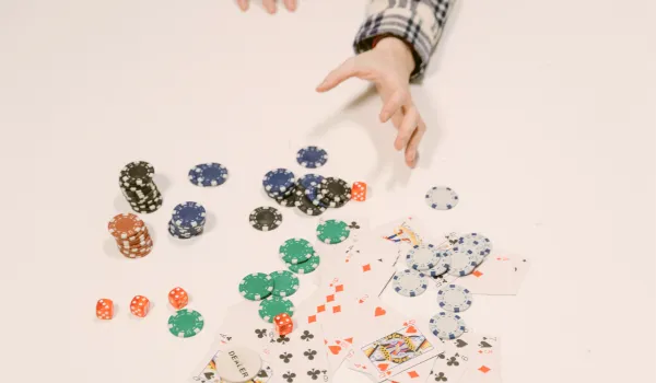 Списать долг игромана: в чём особенности